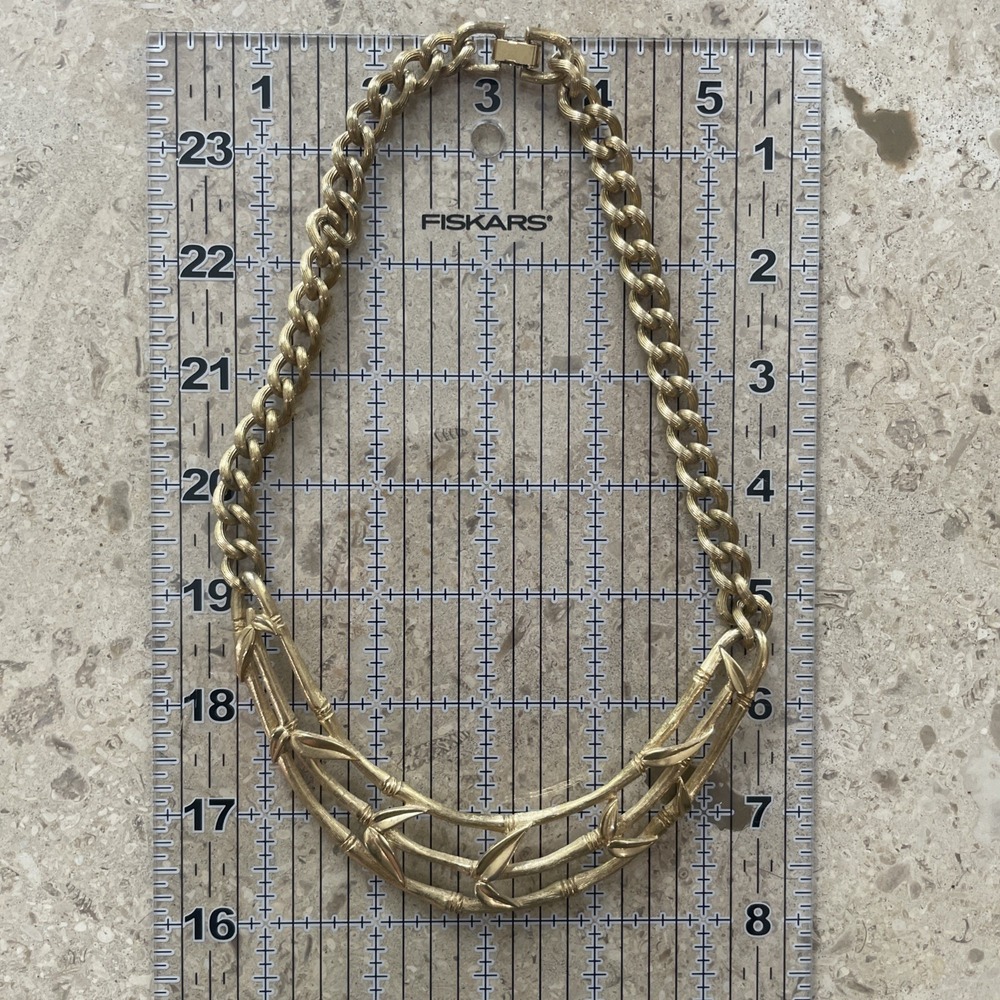 VINTAGE TRIFARI GOLD TONE BAMBOO LATTICE NECKLACE - Picture 7 of 7
